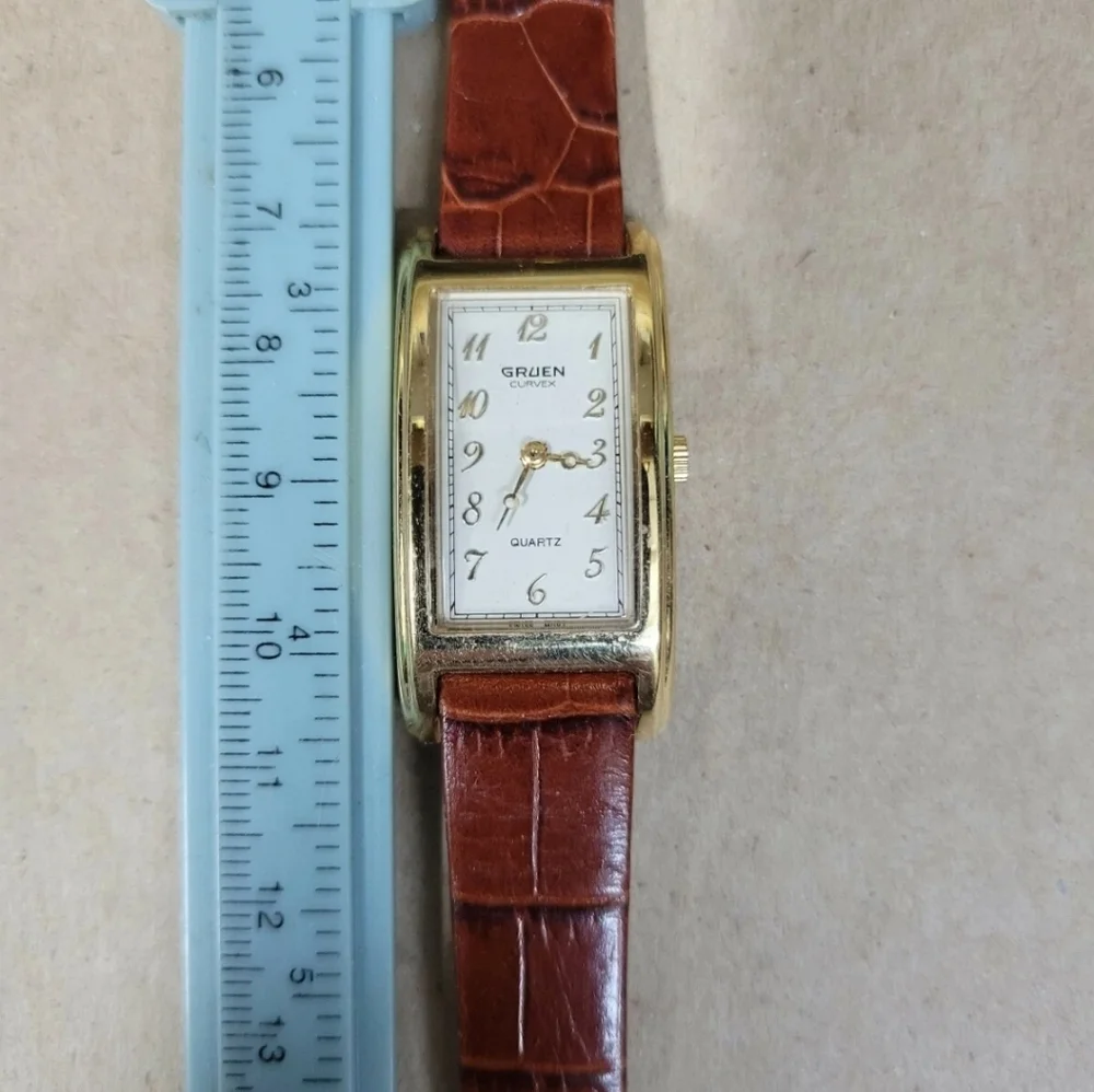 VTG GRUEN CURVEX / SUPER RARE / CREAM DIAL / QUARTZ - Picture 10 of 11